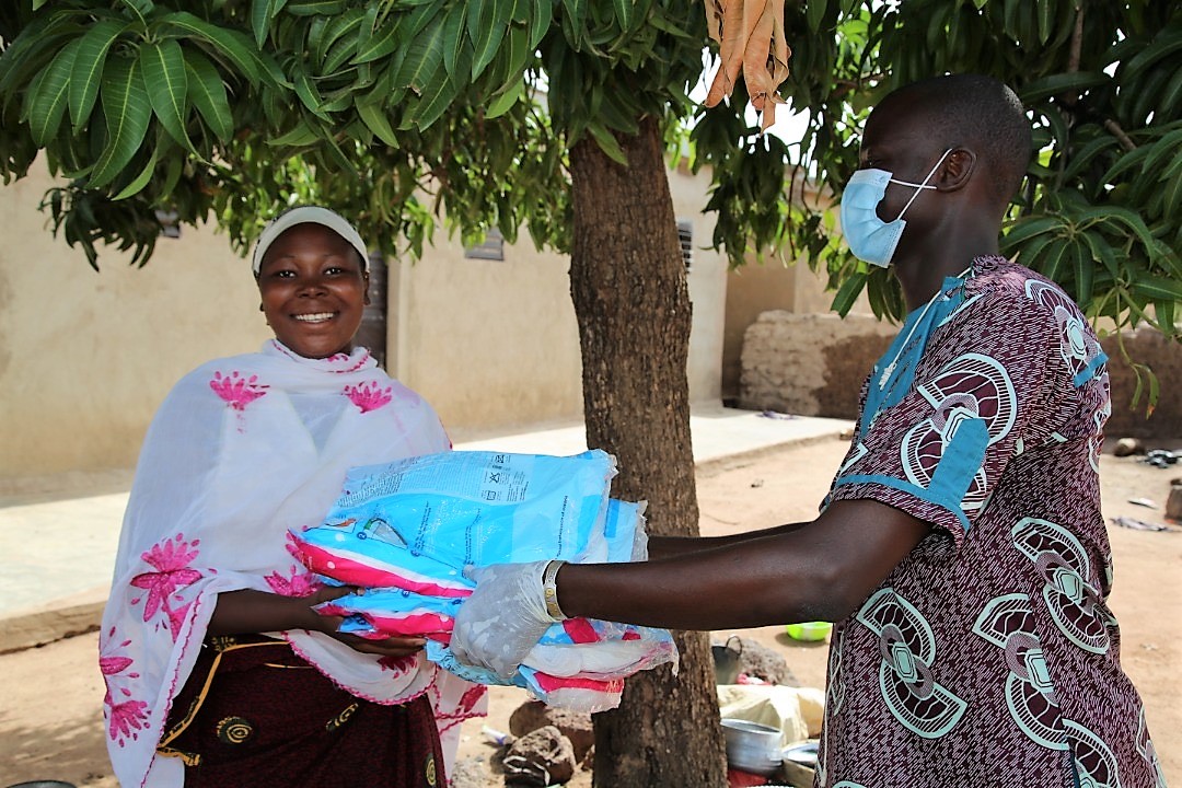 Mosquito nets being distributed in Mali